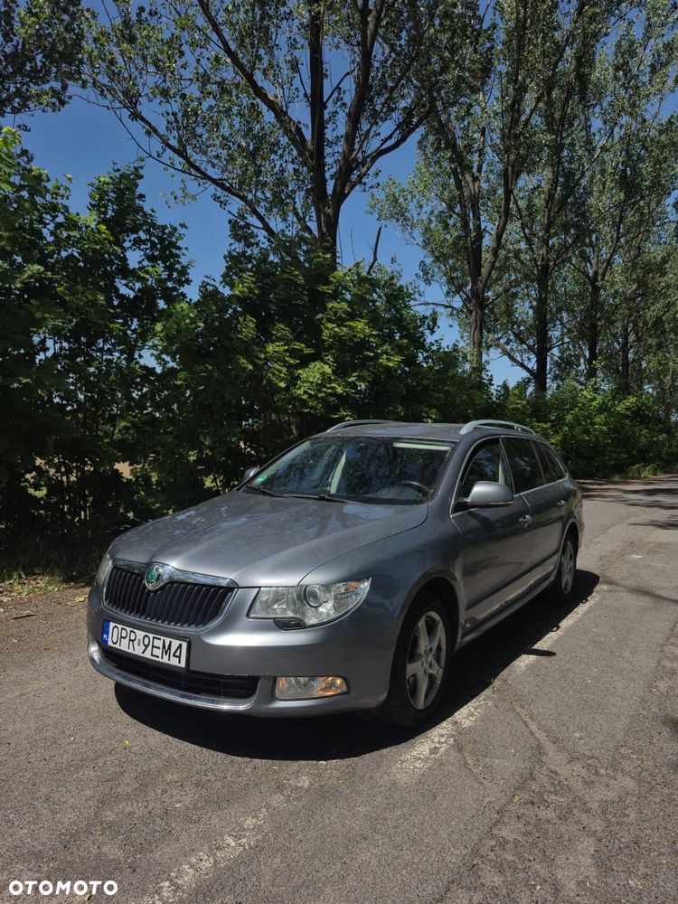 Skoda Superb 2.0 TDI DSG Ambition - 1