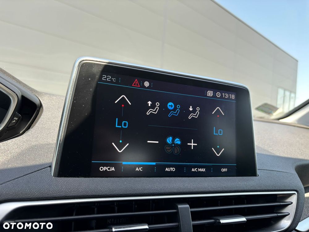 Peugeot 3008 1.5 BlueHDi Road Trip S&S EAT8 - 38