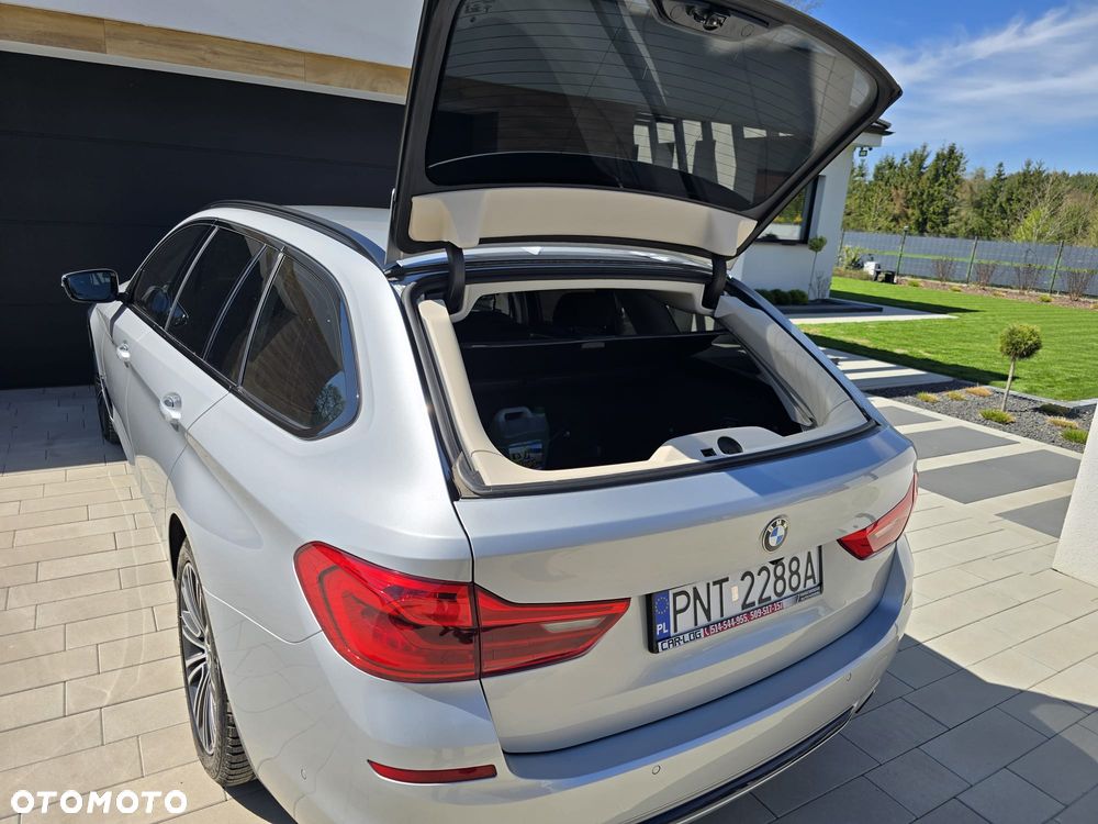 BMW Seria 5 520d Sport Line sport - 30