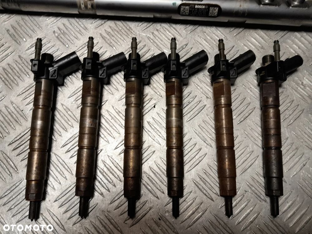 BMW E92 UKŁAD WTRYSKOWY LISTWA WTRYSKOWA 3.0 DIESEL N57 780012401 7805428-01 - 5