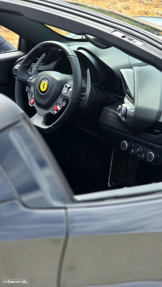 Ferrari 488 GTB Spider - 17