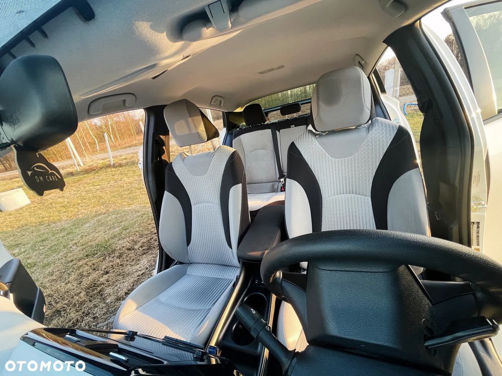Toyota Prius 1.8 Hybrid Active - 6