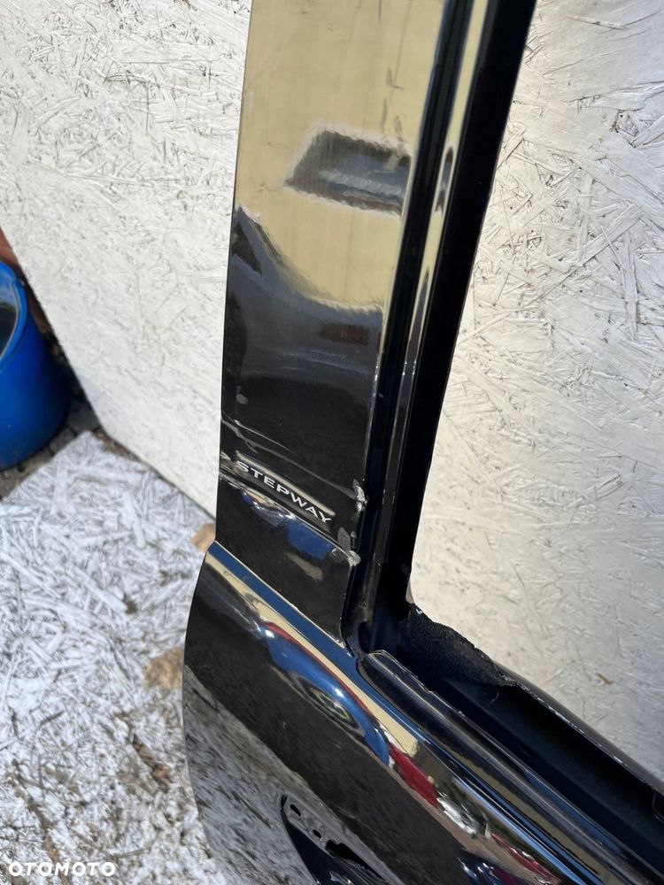 DRZWI PRZEDNIE PRAWE DACIA SANDERO STEPWAY II 2 - 5