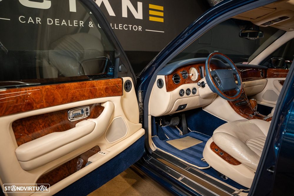 Bentley Arnage Red Label - 10