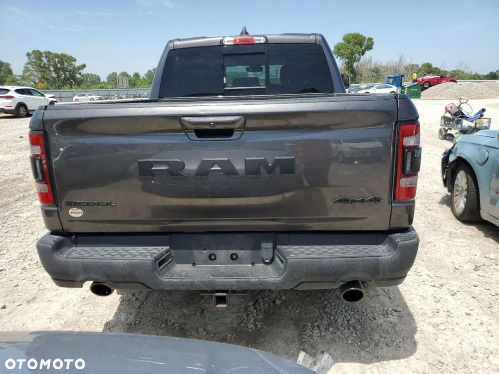 RAM 1500 - 6