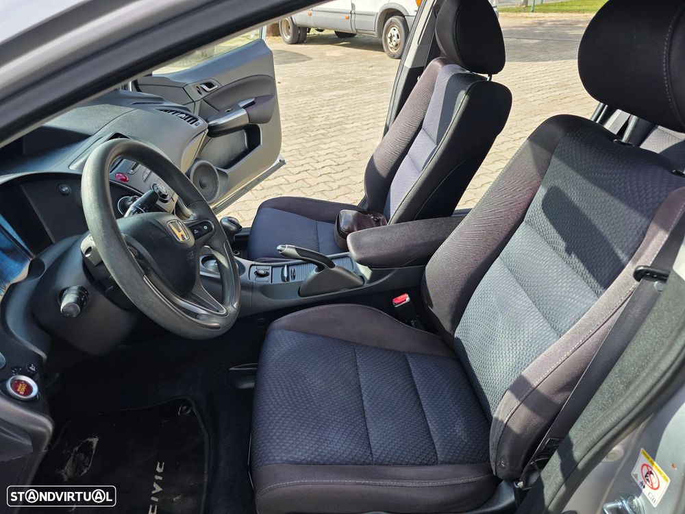 Honda Civic 1.4 i-VTEC Elegance - 16