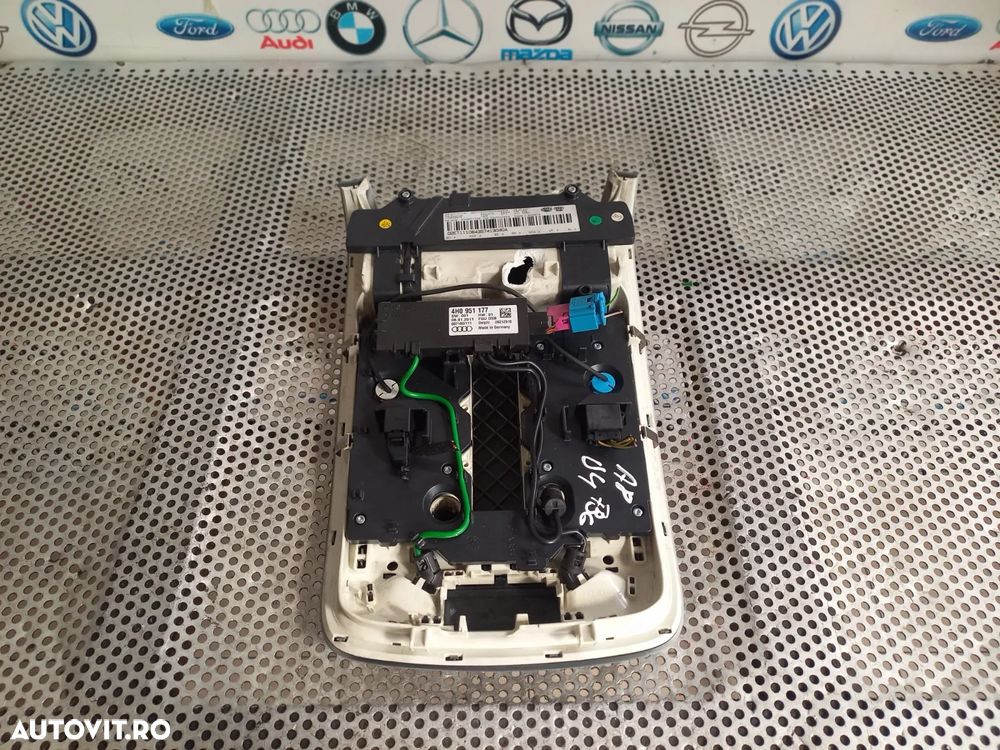 Plafoniera Audi A8 4H D4 An 2010-2011-2012-2013-2014-2015-2016-2017 Dezmembrez Audi A8 4H D4 3.0 Td - 7