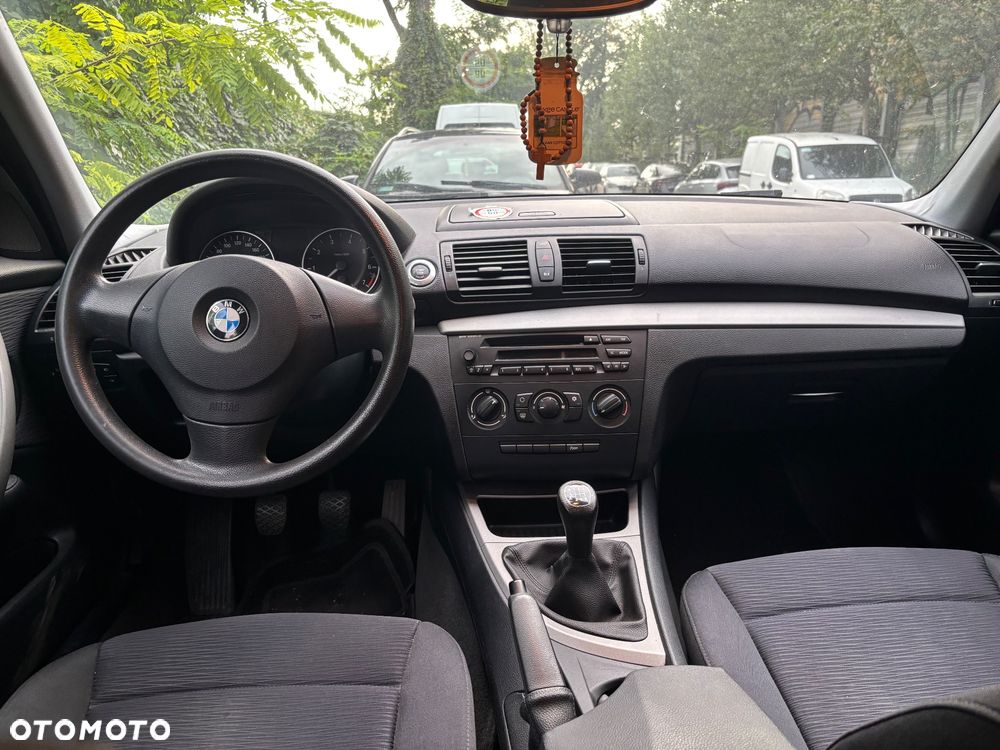 BMW Seria 1 116I 2008 photo 5