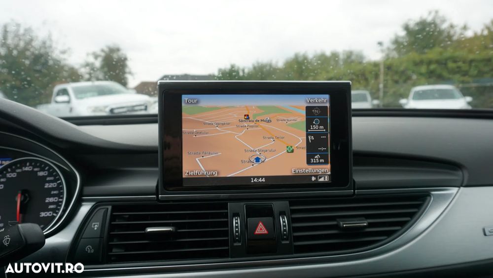 Audi A6 Avant 3.0 TDI quattro S tronic - 25