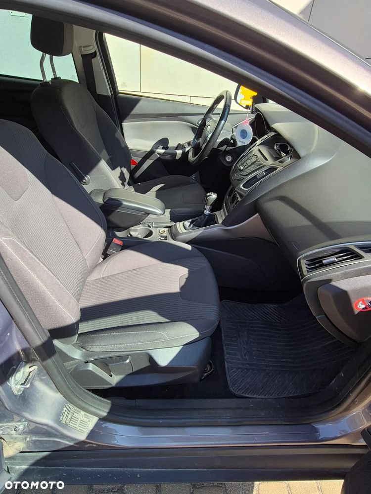 Ford Focus 1.6 TDCi Edition - 6