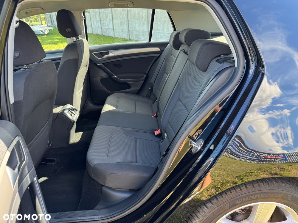 Volkswagen Golf 1.6 TDI BlueMotion Technology Comfortline - 19