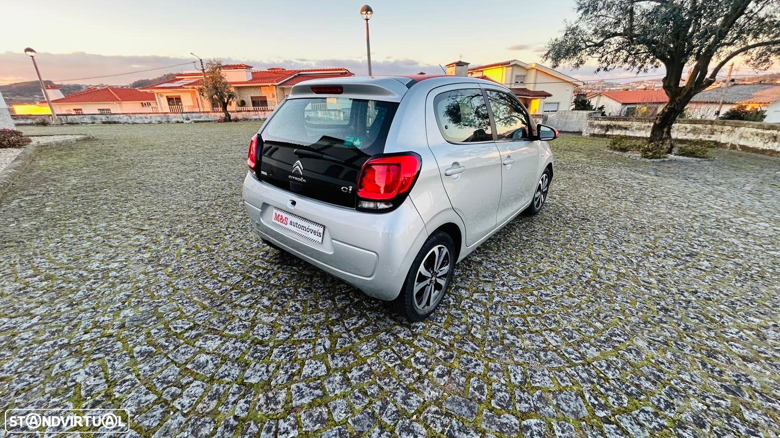 Citroën C1 1.2 VTi Shine - 4