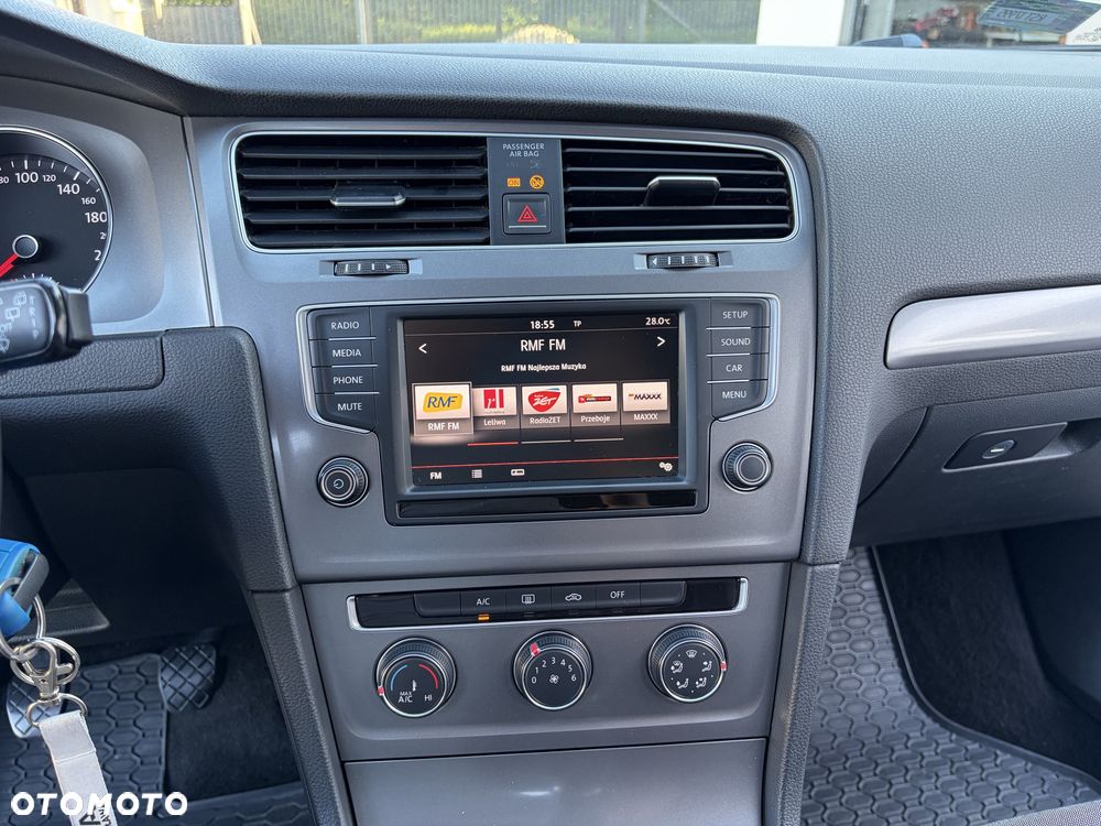 Volkswagen Golf - 3
