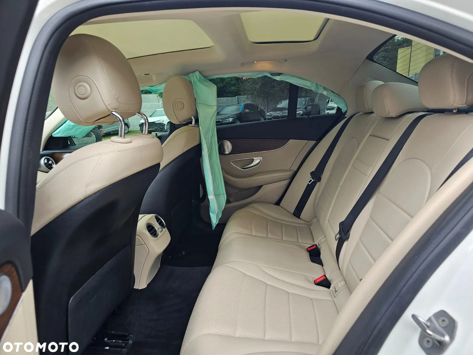 Mercedes-Benz Klasa C 300 4MATIC 9G-TRONIC - 19
