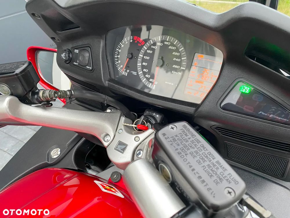 Honda ST - 37
