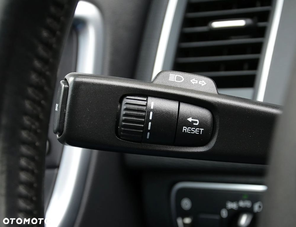 Volvo XC 60 D3 Geartronic Kinetic - 17