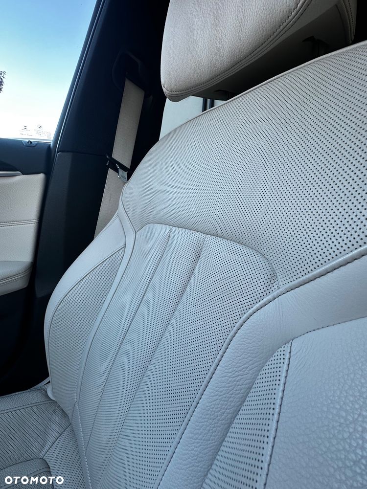 BMW Seria 5 520d xDrive M Sport sport - 32