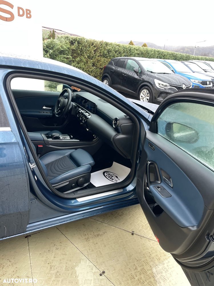 Mercedes-Benz A 180 d Sedan Aut. - 22