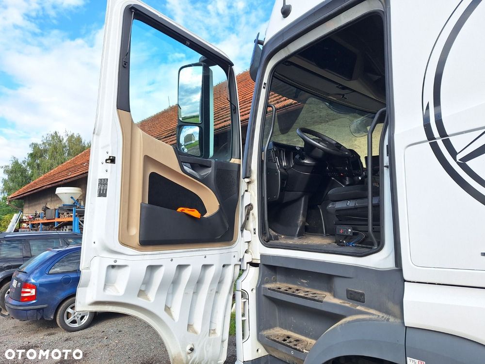 Versalift Actros 1845 - 8