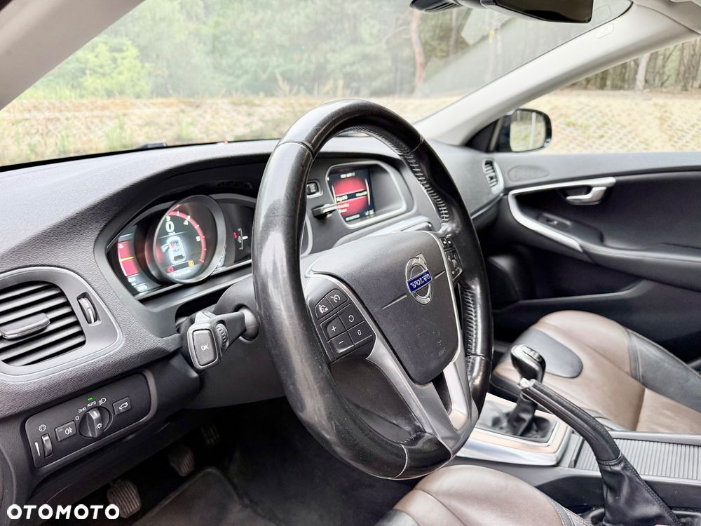 Volvo V40 D4 Drive-E Summum - 10