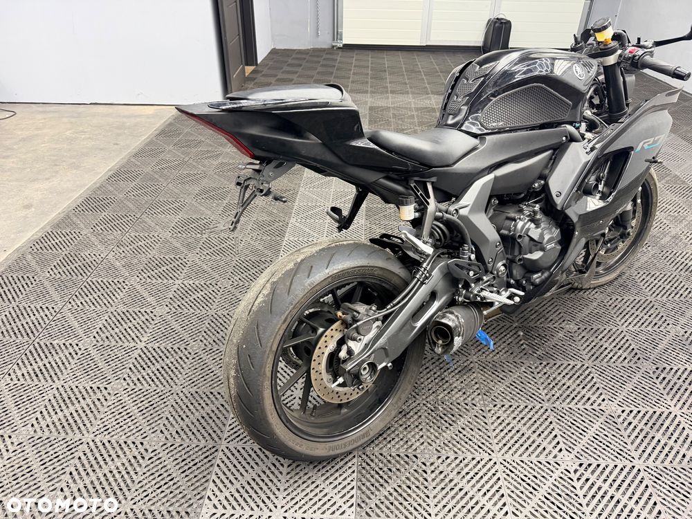 Yamaha R7 - 5