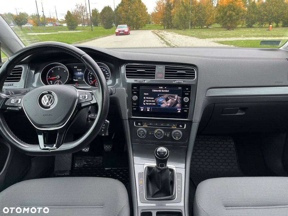 Volkswagen Golf 1.6 TDI BMT Comfortline - 18