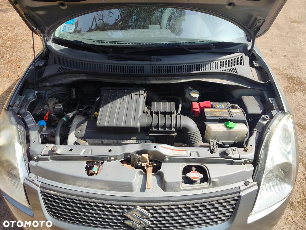 Suzuki Swift - 11