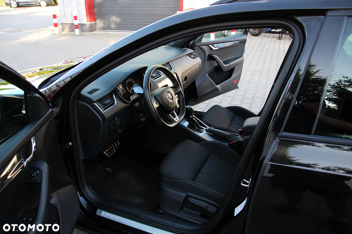 Skoda Octavia 2.0 TDI DSG RS - 21