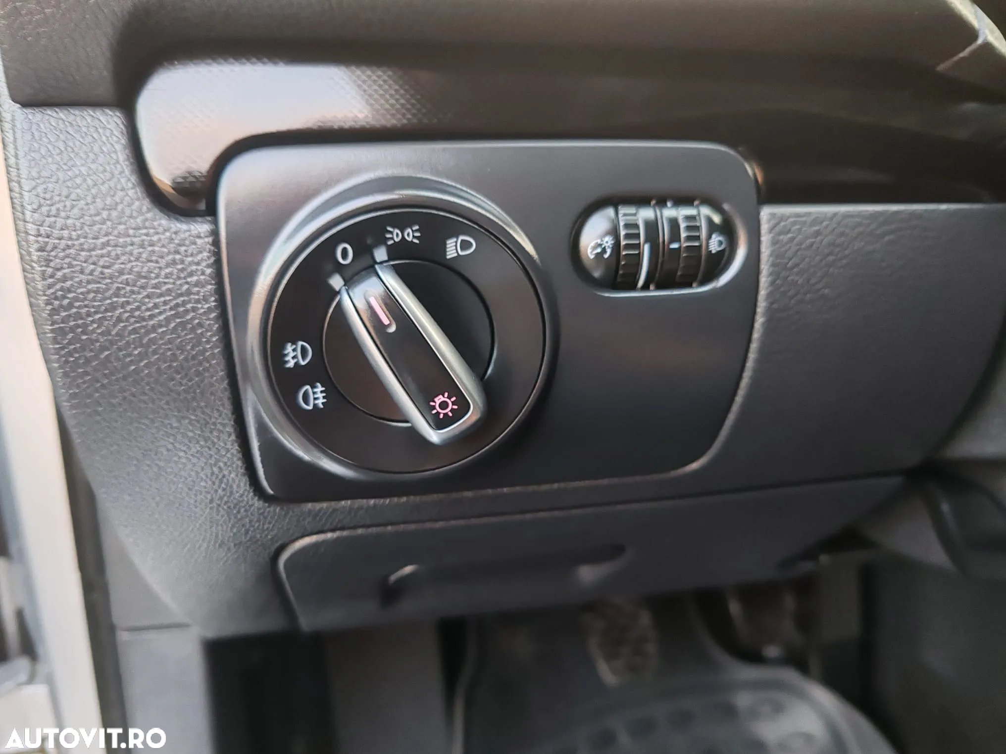 Volkswagen Golf - 6