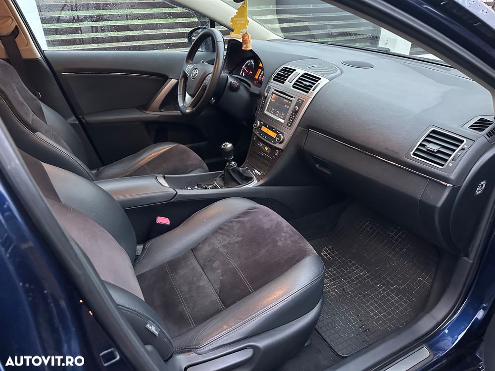 Toyota Avensis Combi 2.0 D-4D Comfort - 6