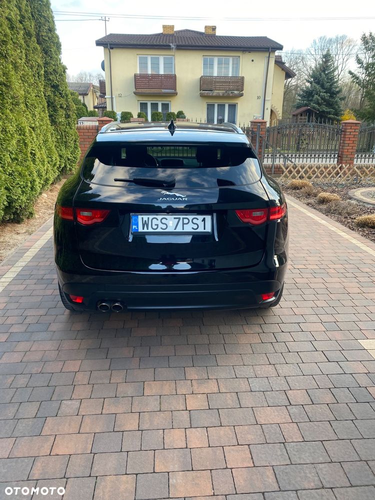 Jaguar F-Pace - 11