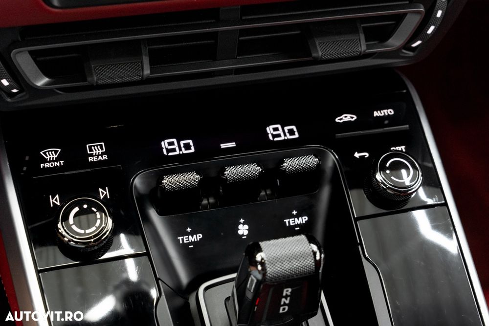 Porsche 911 Carrera 4S PDK - 34