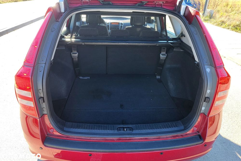 Kia Ceed - 13