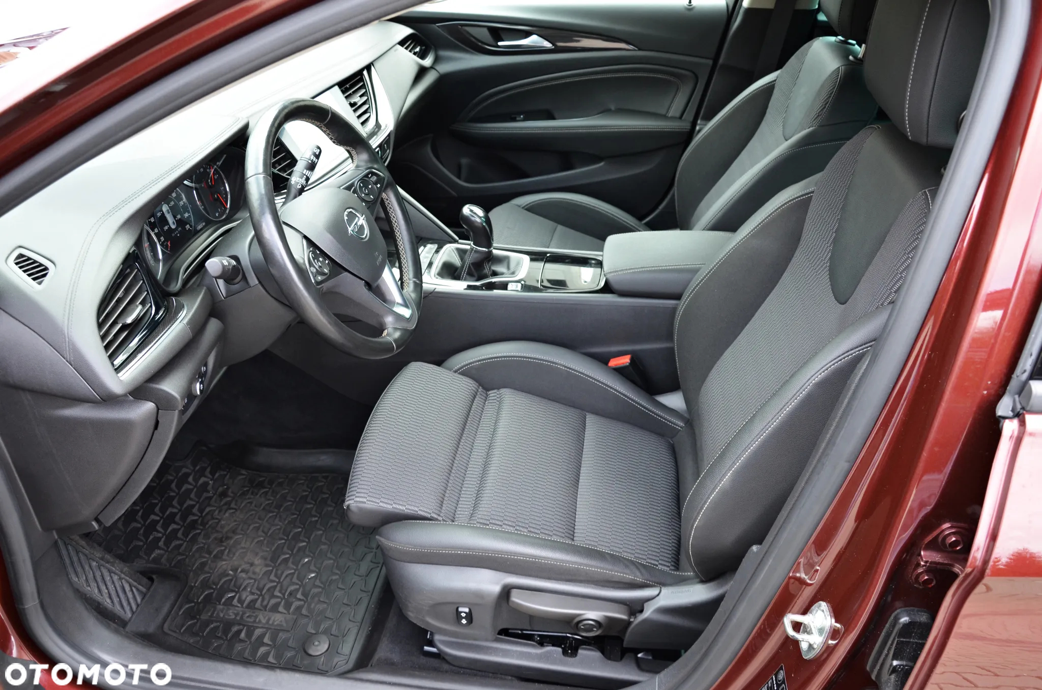 Opel Insignia 2.0 CDTI Exclusive S&S - 26