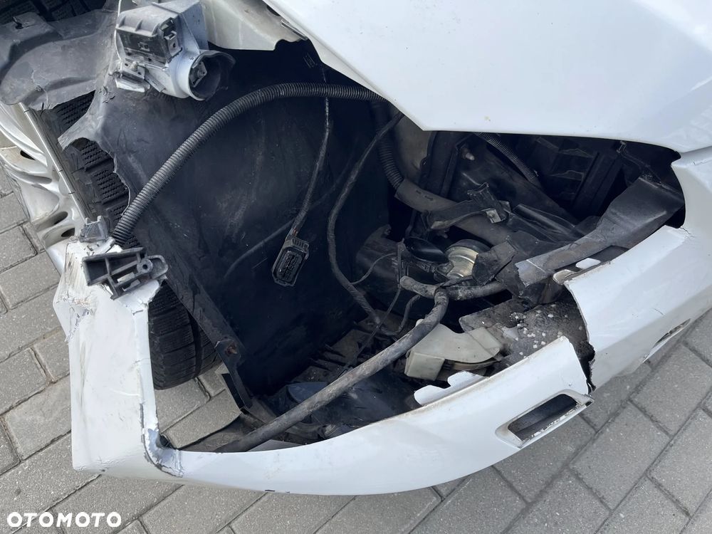 BMW Seria 3 320d DPF M Sport Edition - 8