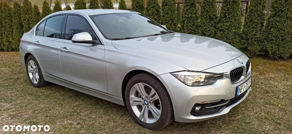 BMW Seria 3 330i Sport Line - 1
