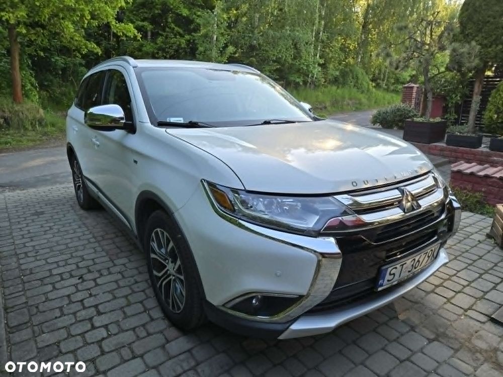 Mitsubishi Outlander - 4