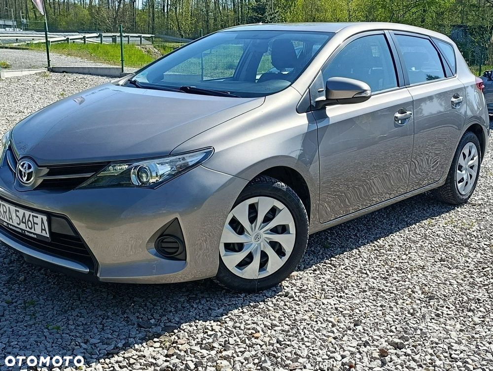 Toyota Auris - 2