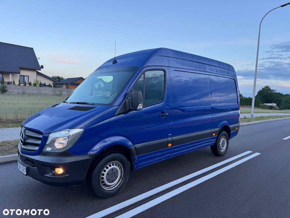 Mercedes-Benz Sprinter - 1