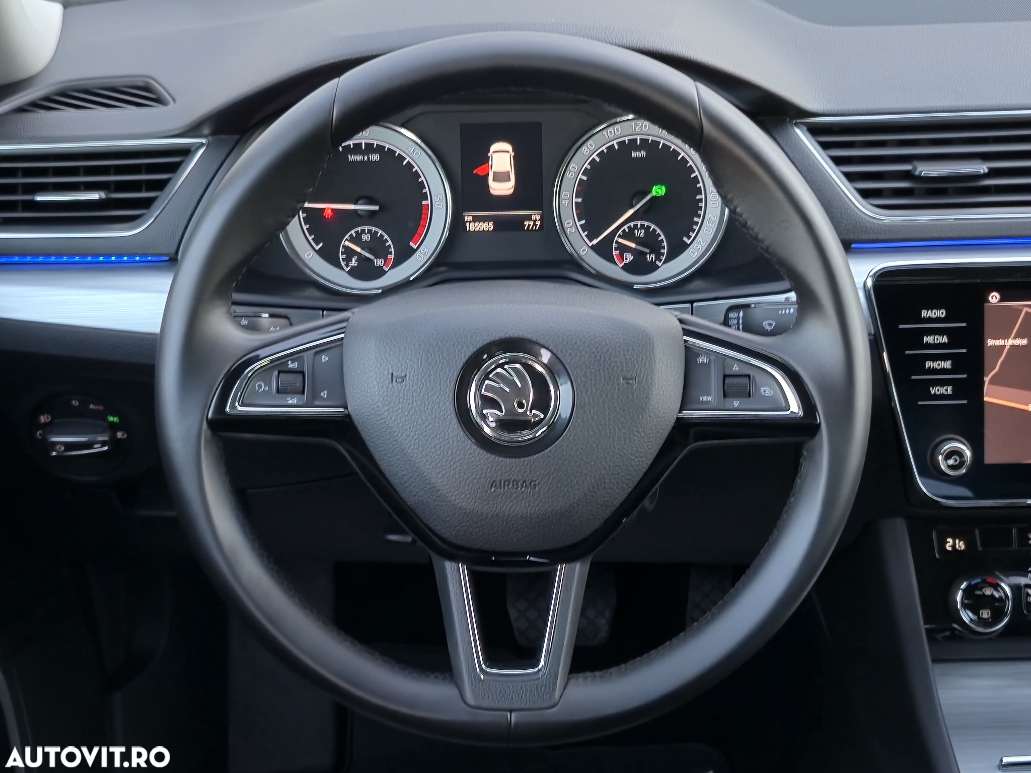Skoda Superb 1.6 TDI DSG Style - 9