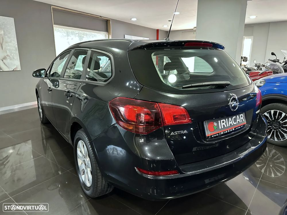 Opel Astra Sports Tourer 1.6 CDTi Executive S/S - 2