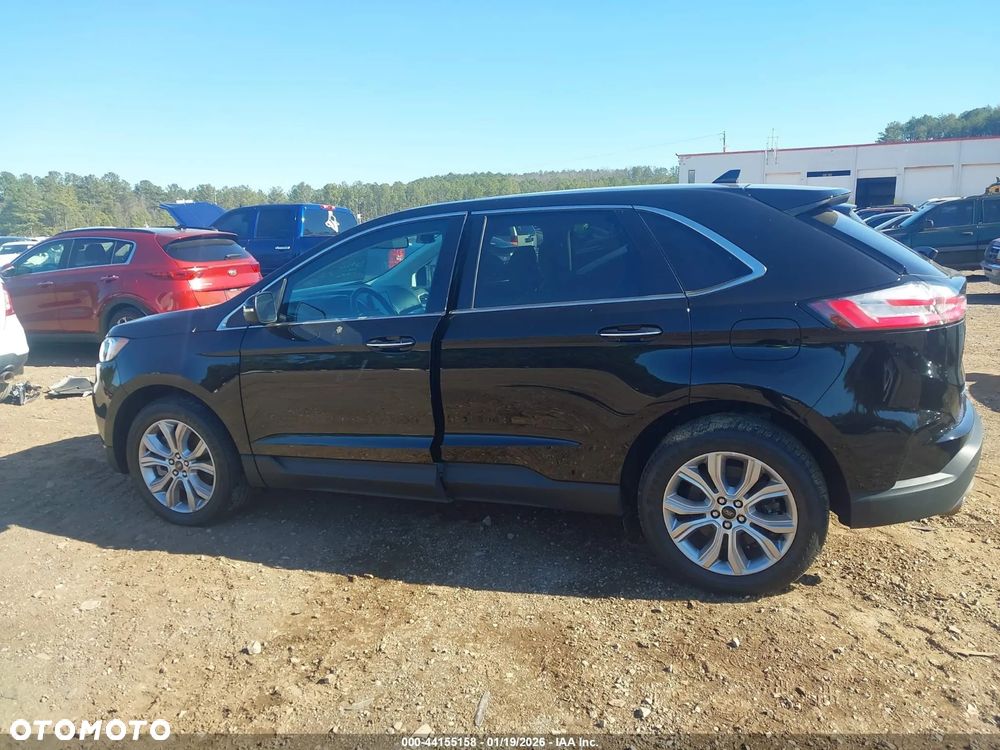 Ford Edge - 5