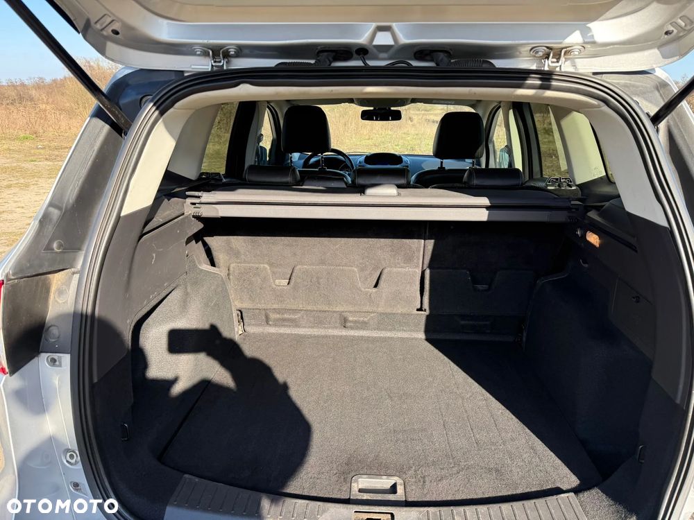 Ford Kuga 2.0 TDCi 2x4 Trend - 18