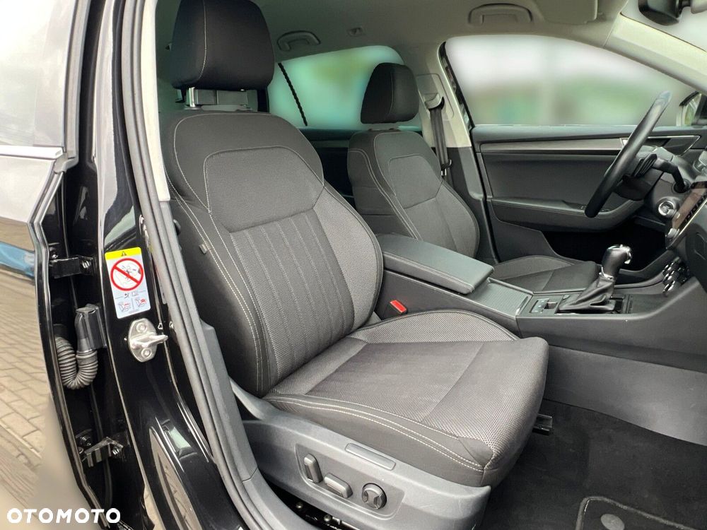 Skoda Superb 2.0 TDI SCR Style DSG - 28
