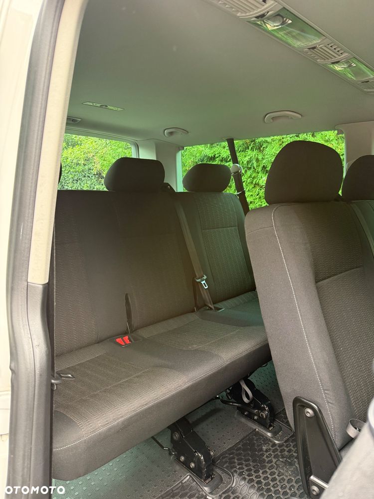 Volkswagen Caravelle 2.0 TDI L1 Comfortline DSG - 26