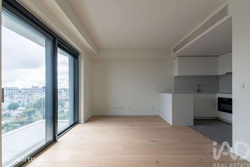 Apartamento T1 em Avenidas Novas - Grande imagem: 3/17