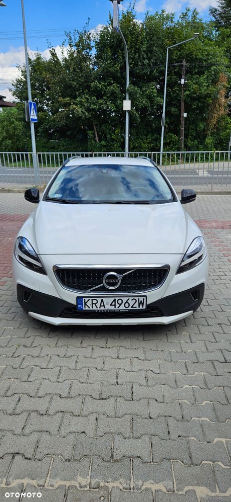 Volvo V40 Cross Country - 1