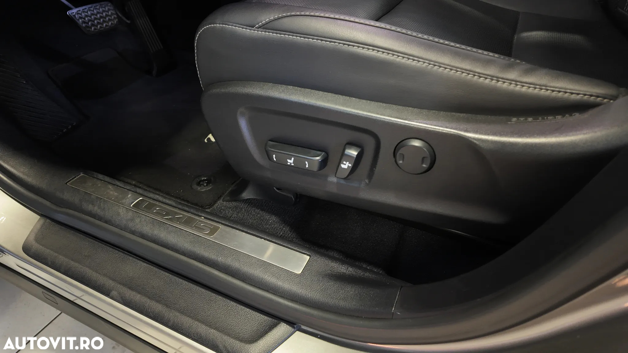 Lexus Seria RX 450hL (hybrid) Luxury Line - 11