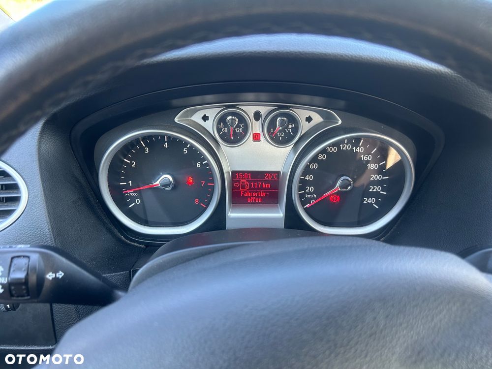 Ford Focus 2.0 16V Sport - 30