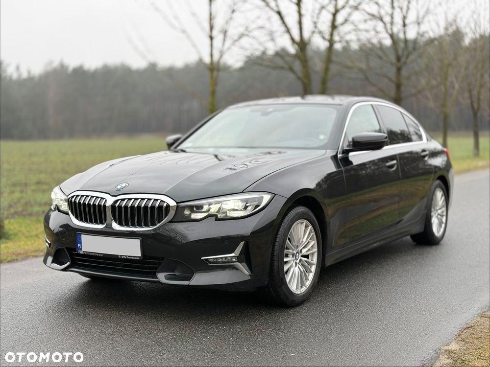 BMW Seria 3 318i Luxury Line sport